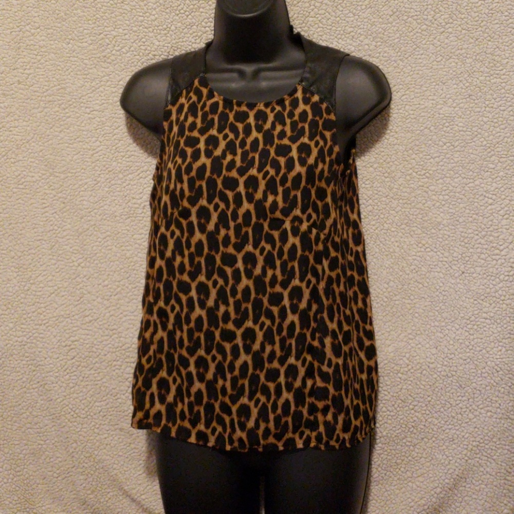 Leopard Top